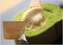 おおむらロール~抹茶ティラミスロール「はるうた」と和紅茶のギフトセット